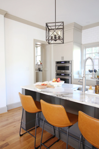 Modern-Traditional-Kitchen-Leather-Stools-4