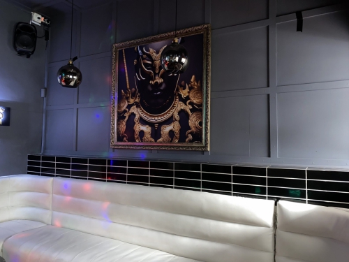 PROJECT 13 EMPERORS LOUNGE - 27