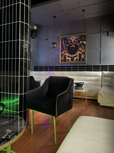 PROJECT 13 EMPERORS LOUNGE - 28