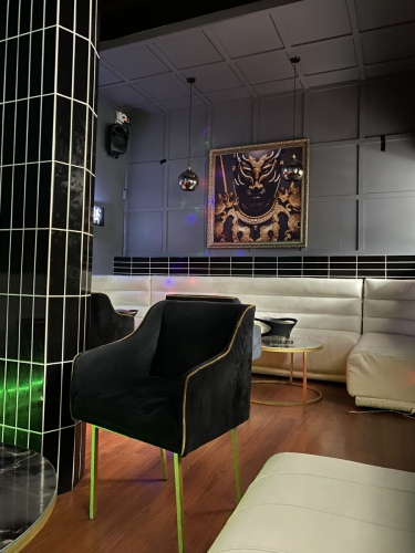 PROJECT 13 EMPERORS LOUNGE - 31