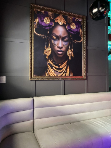 PROJECT 13 EMPERORS LOUNGE - 32