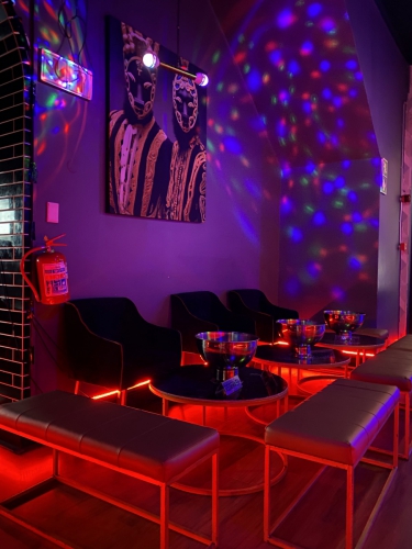 PROJECT 13 EMPERORS LOUNGE - 50