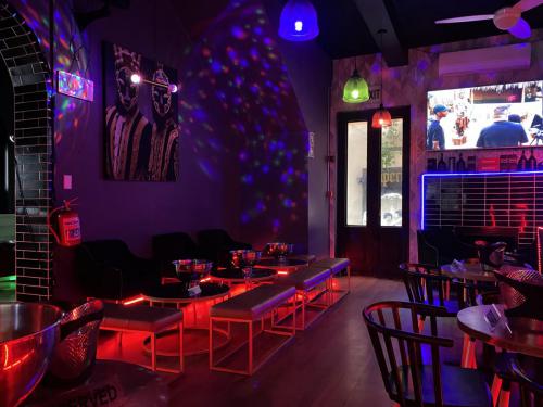 PROJECT 13 EMPERORS LOUNGE - 52