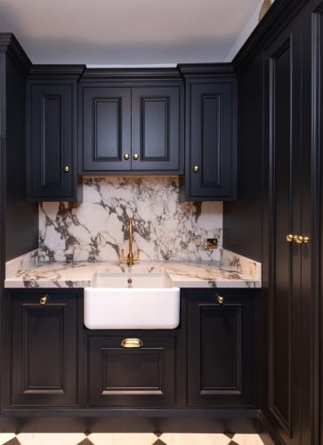 luxury-moulded-in-frame-beaded-panel-shaker-utility-room-sawbridgeworth-handmade-kitchen-company-3-scaled-Copy